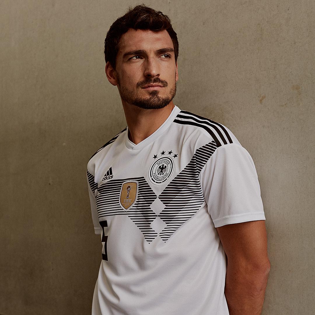 WM-Trikot 2018 um den Lieblingsstar zu wählen